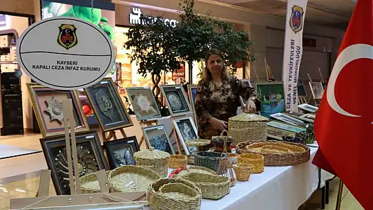 Hükümlü ve tutukluların el emekleri sergilendi