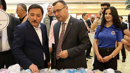 Hükümlü ve tutukluların el emekleri sergilendi