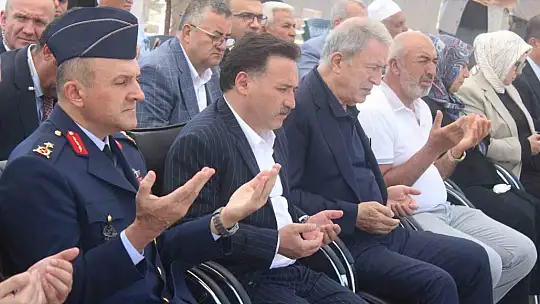 Hulusi Akar: 'El birliğiyle çalışarak Terörsüz Türkiye'yi hep beraber inşa edeceğiz'