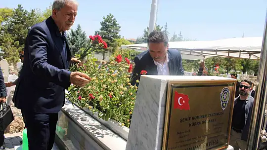 Hulusi Akar: 'El birliğiyle çalışarak Terörsüz Türkiye'yi hep beraber inşa edeceğiz'