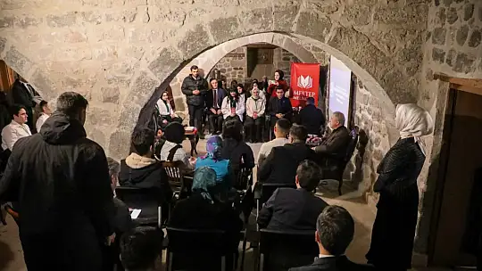 Hulusi Akar, Mektep Melikgazi'de tecrübelerini paylaştı