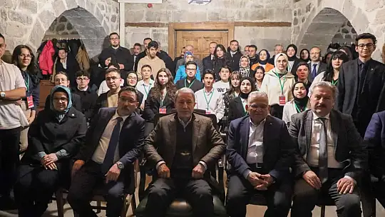Hulusi Akar, Mektep Melikgazi'de tecrübelerini paylaştı