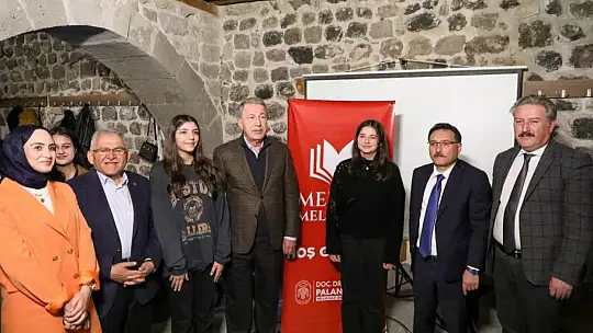 Hulusi Akar, Mektep Melikgazi'de tecrübelerini paylaştı