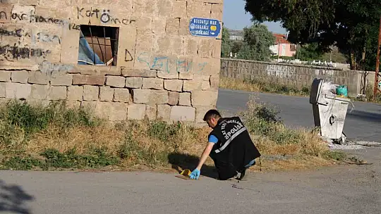 Husumetli iki grup arasında bıçaklı kavga: 1'i ağır 4 yaralı