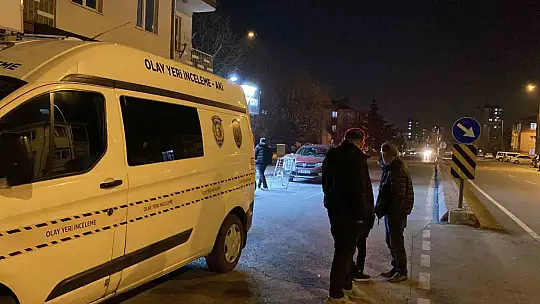 Husumetlisini 5. kattaki evinin balkonunda vurdu
