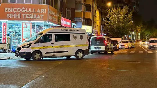 Husumetlisini bıçakladı, olay yerine yakın yerde yakalandı