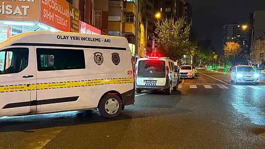 Husumetlisini bıçakladı, olay yerine yakın yerde yakalandı