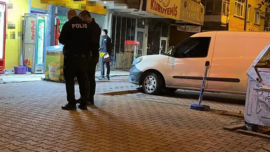 Husumetlisini bıçakladı, olay yerine yakın yerde yakalandı