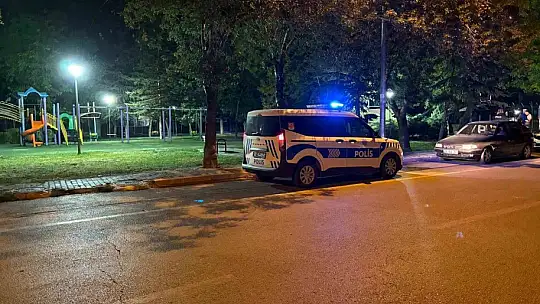 İki grup arasında bıçaklı kavga: 1 yaralı