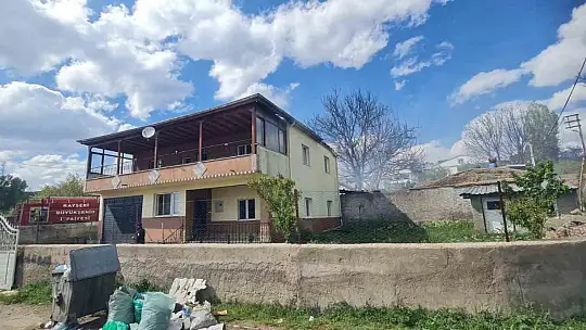 İki katlı evde yangın