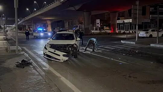 İki otomobil çarpıştı: 1 yaralı