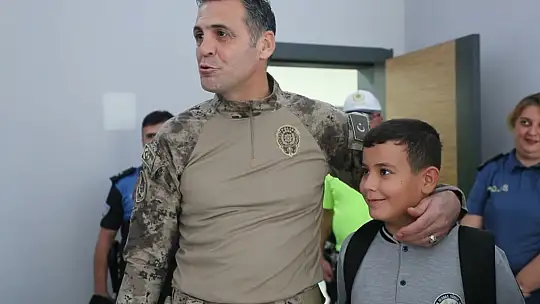 İl Emniyet Müdürü Aydın'dan vefa örneği: Şehit çocuklarını okullarına bıraktı