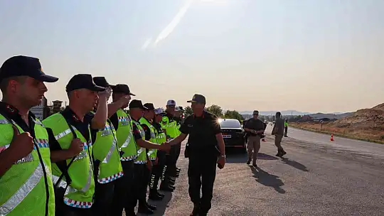 İl Jandarma Komutanlığı Dedebağı, yol denetimlerine katıldı