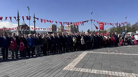 İl Milli Eğitim Müdürü Esen: 'Dün olduğu gibi bugün de güvenli limanlarımız okullarımızdır'