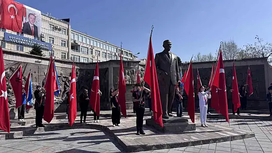 İl Milli Eğitim Müdürü Esen: 'Dün olduğu gibi bugün de güvenli limanlarımız okullarımızdır'