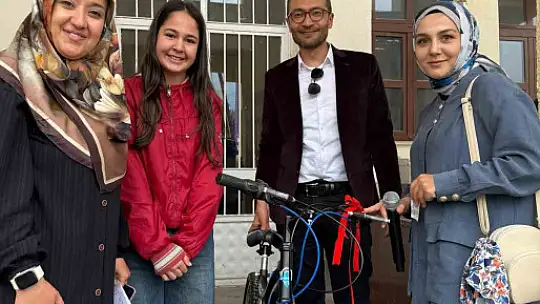 İlkokul öğrencileri 'Yaza Merhaba Şöleni' ile eğlendi