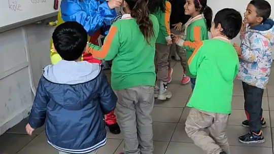 İncesu'da okul çağı işitme taramalarında renkli uygulama