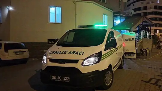 İş arkadaşı tarafından evde ölü bulundu