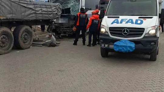 İşçi servisi tıra arkadan çarptı: Çok sayıda yaralı var