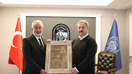 Isparta Belediye Başkanı'ndan Melikgazi'ye övgü