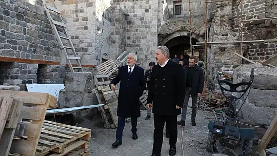 Isparta Belediye Başkanı'ndan Melikgazi'ye övgü