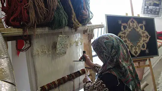 Kadın kooperatiflerinden halı ve kilim sergisi