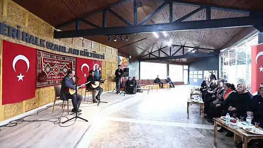 Kadın muhtarlar, seçme ve seçilme hakkını müzik ziyafeti ile kutladı