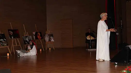 Kadınlardan şiddete karşı tiyatro oyunu