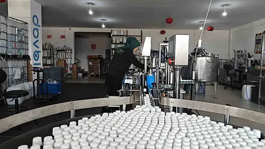 Kadınların emeği kokuya dönüşüyor