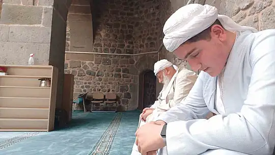 Kadir Gecesi'ni Ramazan'ın son 10 gününde arıyorlar