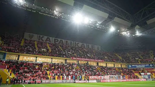 Kadir Has Stadı'nda milli maç coşkusu