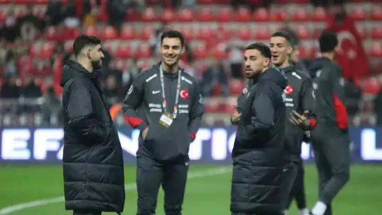 Kadir Has Stadı'nda milli maç coşkusu