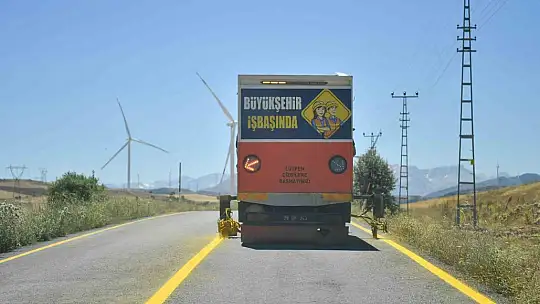 Kapuzbaşı yolunda yol çizgisi çalışması yapıldı