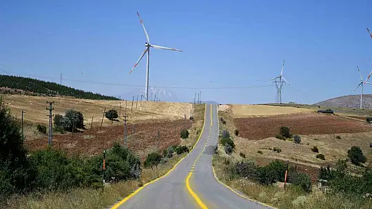 Kapuzbaşı yolunda yol çizgisi çalışması yapıldı