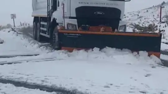 Kar yağdı, ekipler sahaya indi