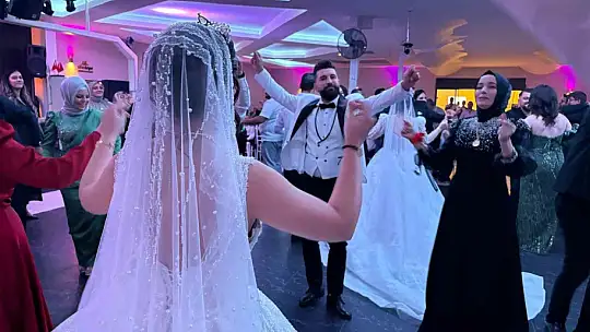 Kardeşler birbirlerine bacanak ve elti oldu