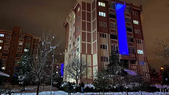 Karnesinde 3 zayıfı olan lise 1 öğrencisi, yaşamına son verdi