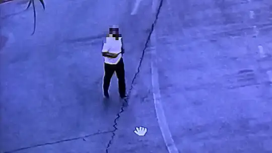 Karnından bıçaklanan taksi şoförü ağır yaralandı