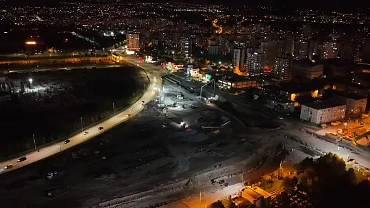 Kartal Katlı Kavşağı'nda çalışmalar aralıksız sürüyor