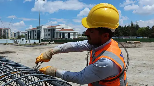 Kartal Katlı Kavşağı ve Bağlantı Yolları Projesi'nin yüzde 17'si tamamlandı