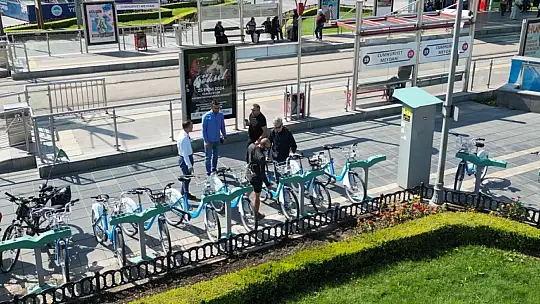 KAYBİS, Avrupalı aktivistlerden tam not aldı