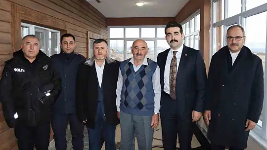 Kaymakam Eser, Tomarzalı şehit babasını ve Kıbrıs gazisini ziyaret etti