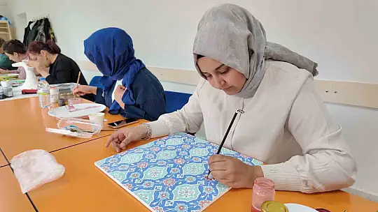 KAYMEK'ten Türk Dünyası Kültür Başkenti vizyonuna güçlü katkı: Çini sanatına yoğun ilgi