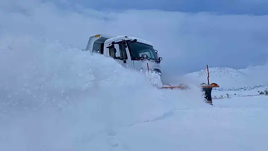 Kayseri Büyükşehir 10 ilçede 155 kırsal mahalle yolunu ulaşıma açtı