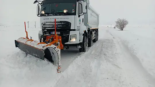 Kayseri Büyükşehir 10 ilçede 155 kırsal mahalle yolunu ulaşıma açtı