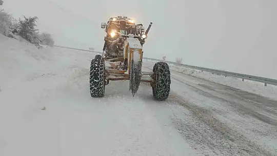 Kayseri Büyükşehir 10 ilçede 155 kırsal mahalle yolunu ulaşıma açtı
