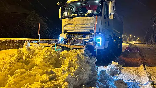 Kayseri Büyükşehir 10 ilçede 155 kırsal mahalle yolunu ulaşıma açtı