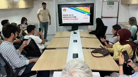 Kayseri Büyükşehir, 500'ü aşkın öğretmen adayını geleceğin teknolojileriyle buluşturuyor