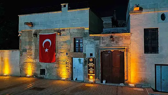 Kayseri Büyükşehir Belediyesi, şehri Türk Bayrakları ile donattı