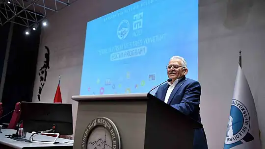 Kayseri Büyükşehir'den 2025'te 24 farklı personel eğitimi ve 153 üniversite öğrencisine staj imkânı